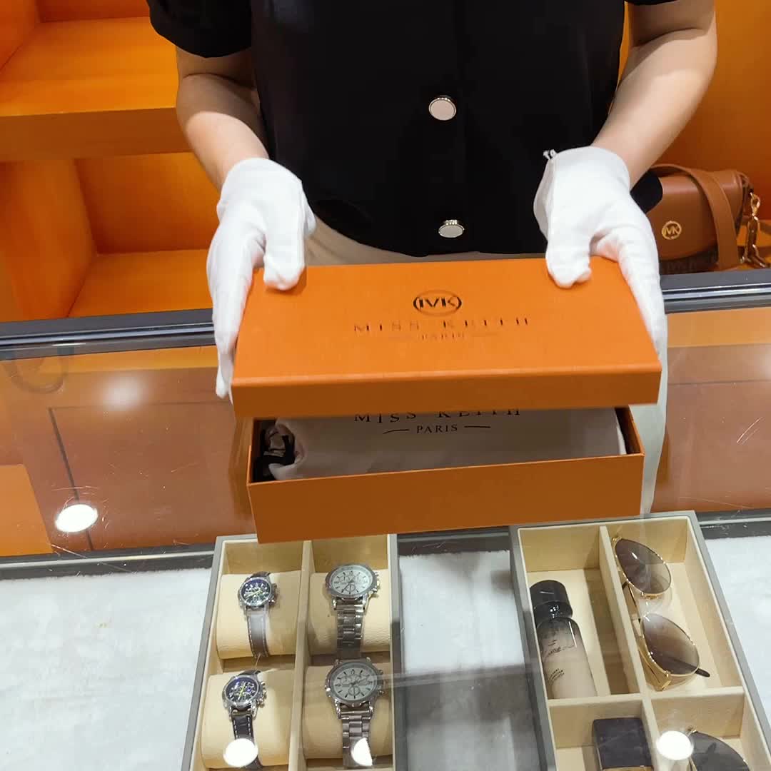 クラシック レターパターン パース｜フラップ クロスボディバッグ｜ヴィンテージ チェーンバッグ｜レディース ショルダーバッグ