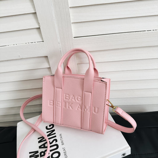 レター型押し スクエアバッグ｜トレンド 無地 ショルダーバッグ｜オールマッチ ファスナー付き クロスボディバッグ