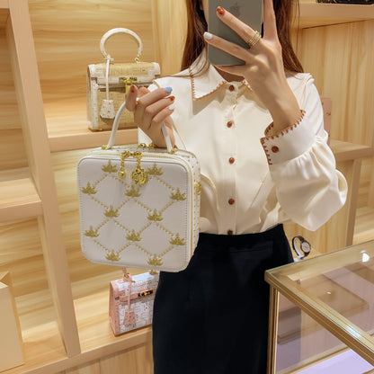 スタッズ ローズモチーフ ミニ ショルダーバッグ｜ファスナー付き ハンドル＆取り外し可能ストラップ｜アーガイル刺繍 エレガント クロスボディバッグ