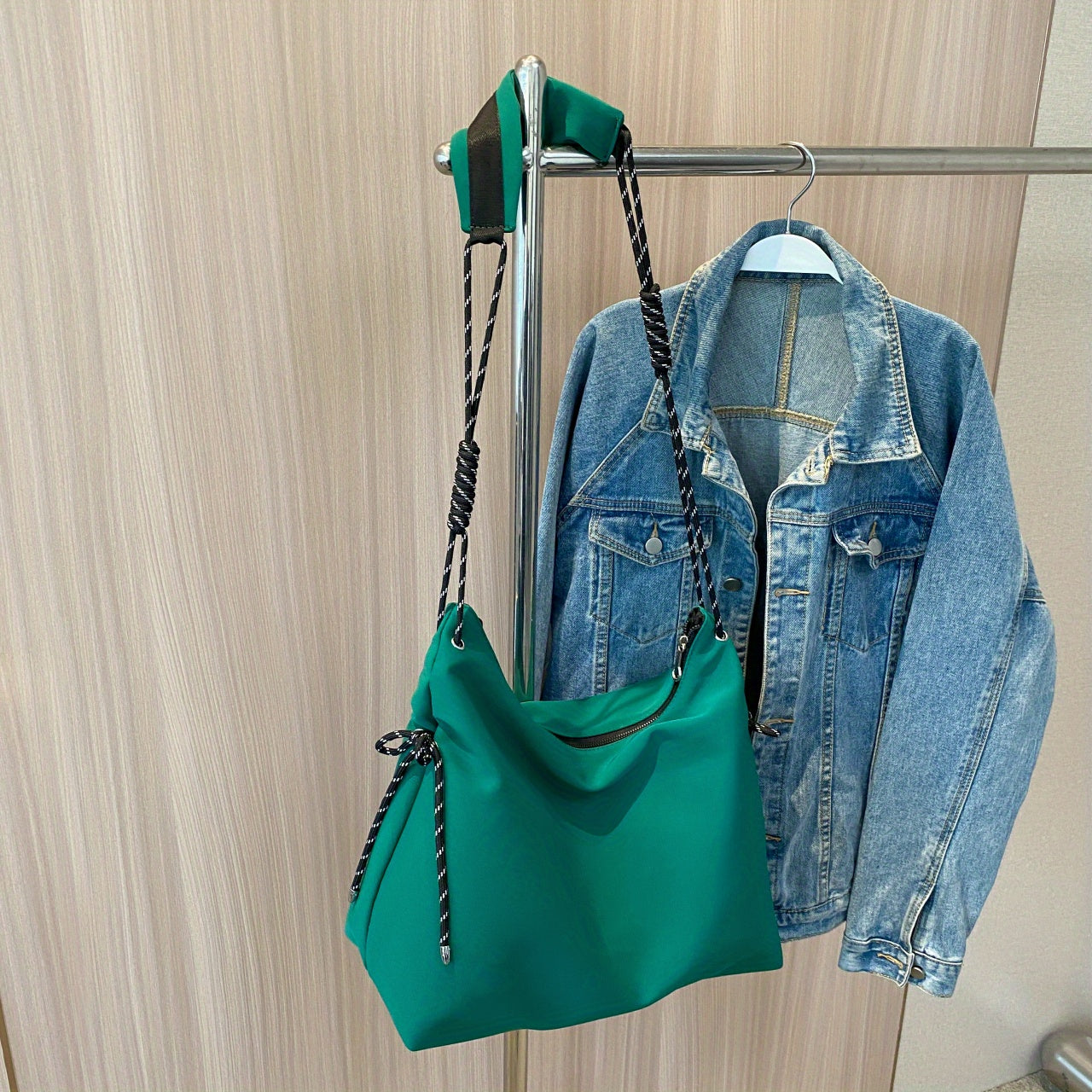 カジュアル トレンド ショルダーバッグ｜オールマッチ クロスボディバッグ｜通学向け レディース ファスナー 収納バッグ